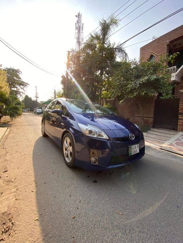 Toyota Prius 2015 4