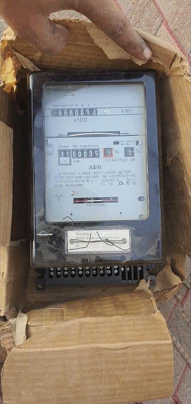 3 phase 2 electric digital and analogue meter 2