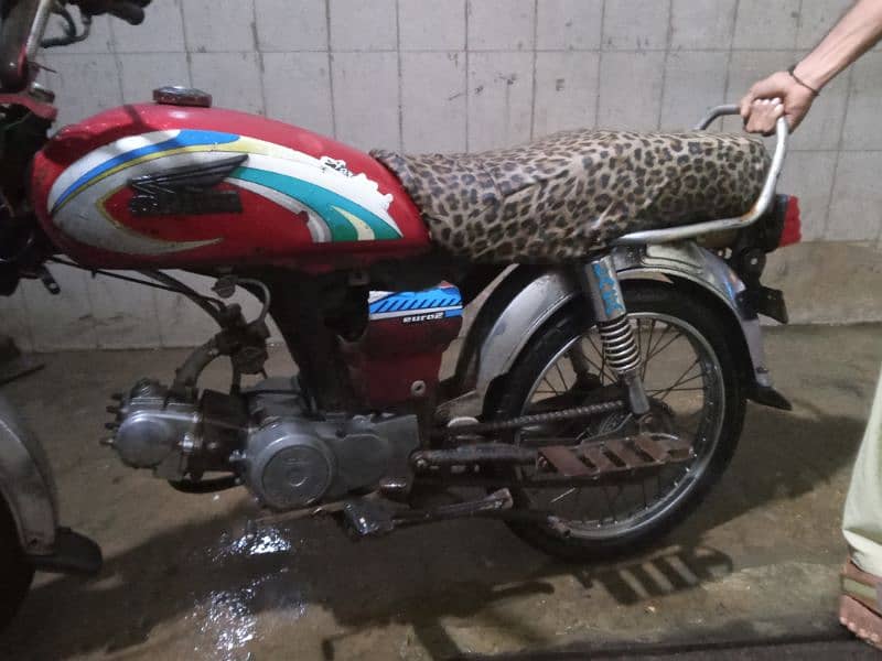 super power bike saf sutri behtreen bike 5