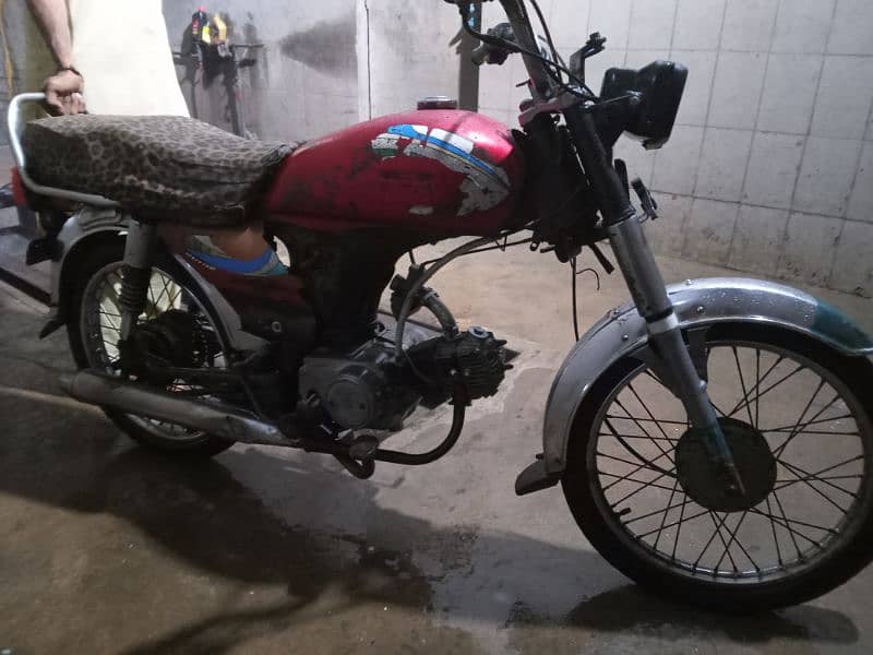 super power bike saf sutri behtreen bike 6