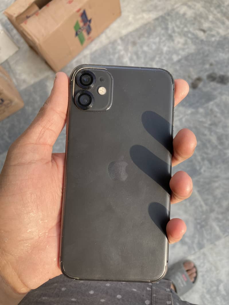 iPhone 11 water pack 0