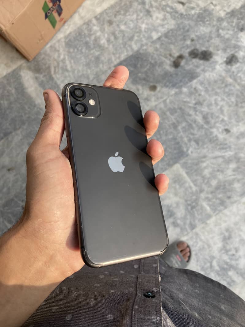 iPhone 11 water pack 1