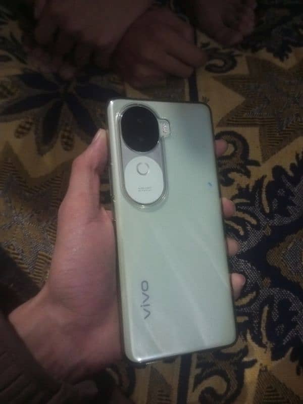 Vivo v40e 2