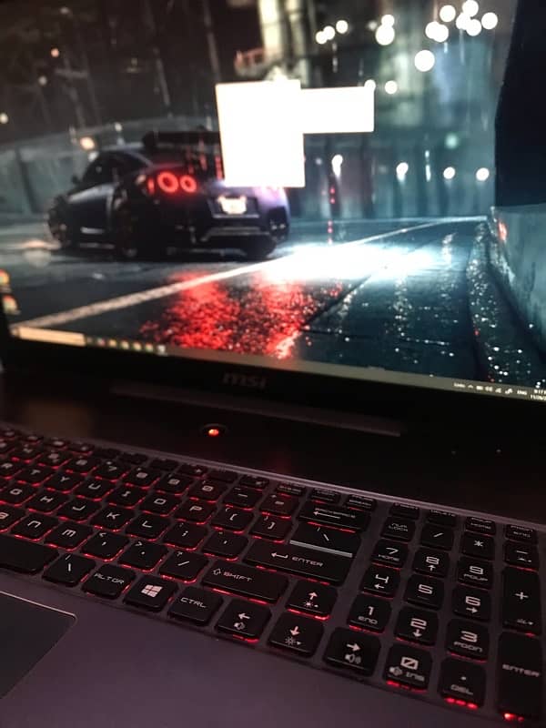 MSI GS70 20D GAMING LAPTOP  URGENT SELL . 2