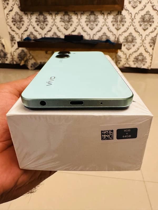 Vivo Y03S 4/64 4