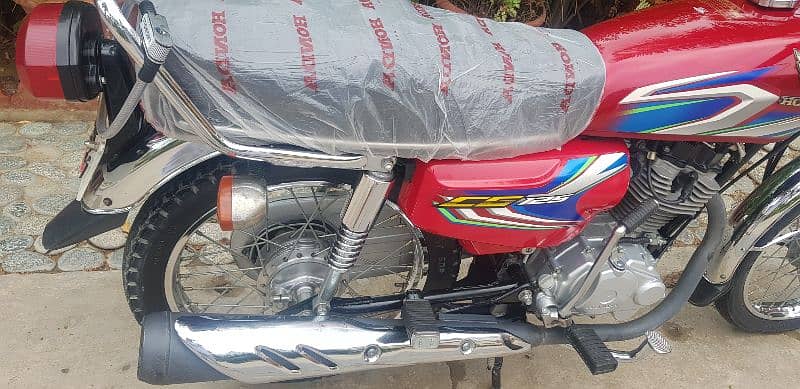 Honda CG 125 model 22 all Punjab WhatsApp 03212110238 5