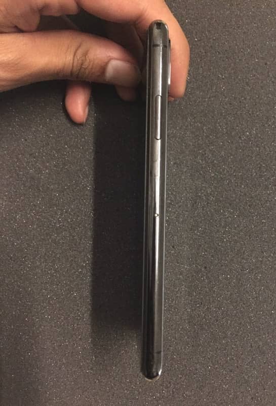 Iphone X 64 GB (NON-PTA) 2