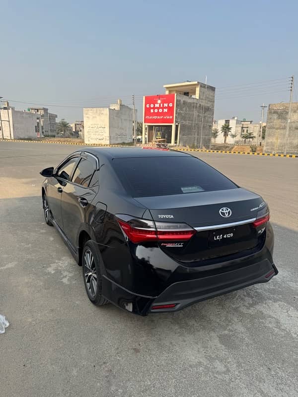 Toyota Corolla Altis 2018 4