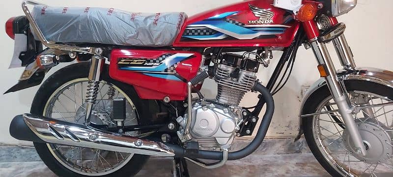 Salam Honda 125 2024 ke 8month mn nikla he 1