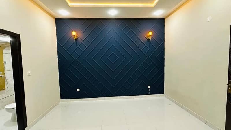 1 bed Luxury Apartment For Rent hot location bahria 9