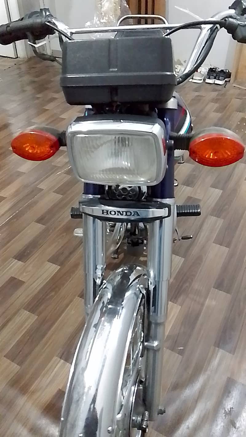 Honda CG 125 2015 Purple 3