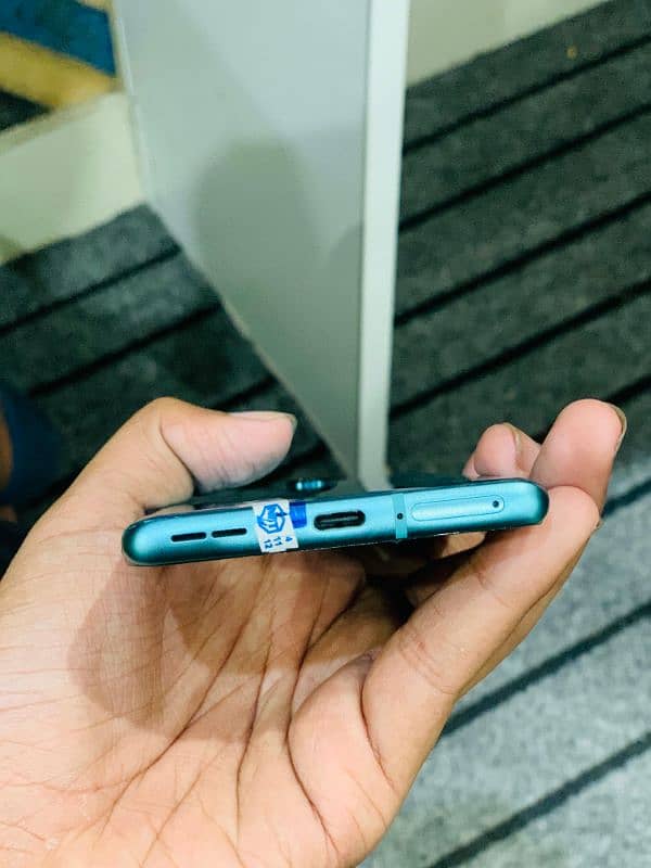 oneplus 8 PUBG 90fps gaming beast 1 month use wranty strip bhi ni utri 1