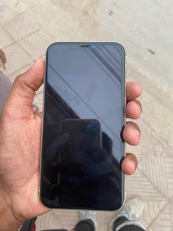 iPhone 11 64 GB 1