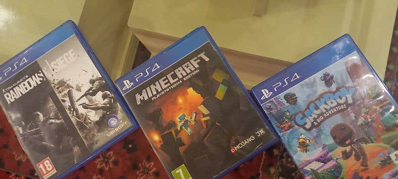 Minecraft, Sackboy, Rainbow six siege 0