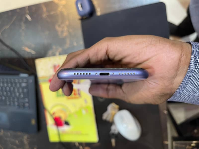 Apple iPhone 11 Non PTA 5