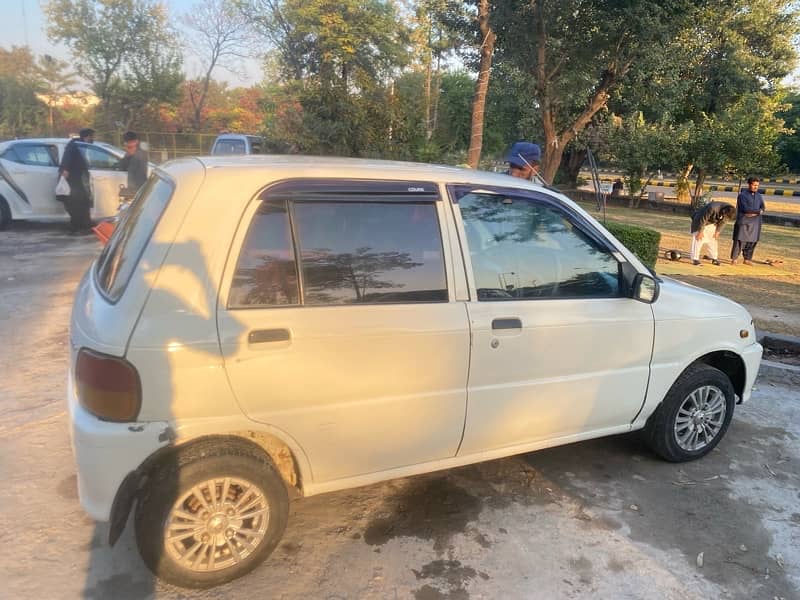 Daihatsu Cuore 2006 11