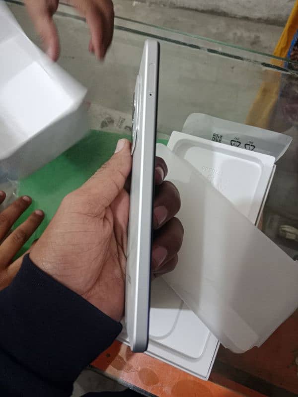 Oppo A3 5