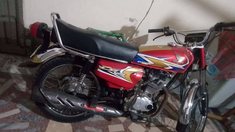 HONDA 125 FULL NEAT CLEAN 1