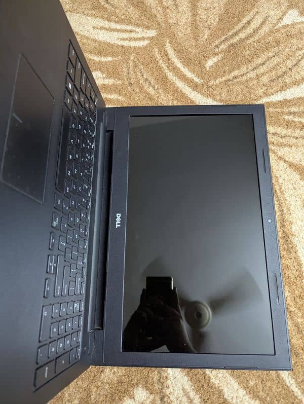 dell inspiron 15 laptop 0