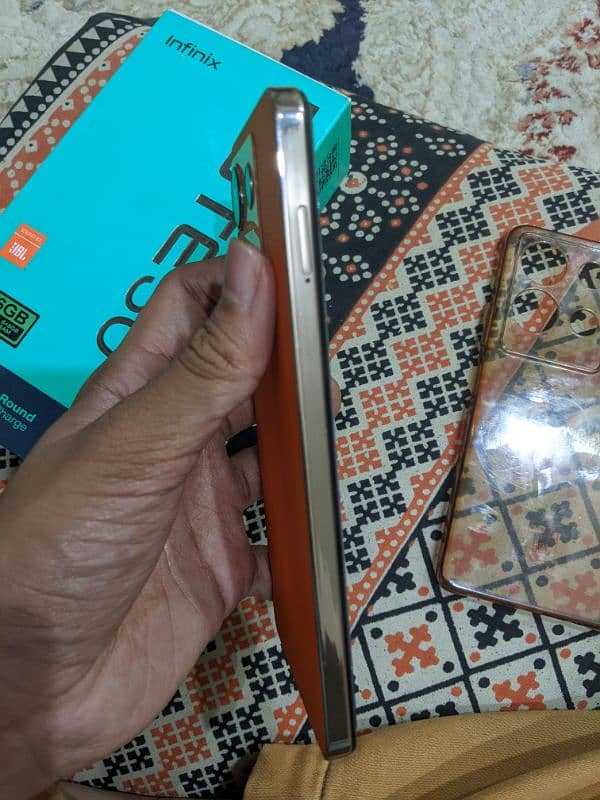 Infinix Note 30 Good Condition 13