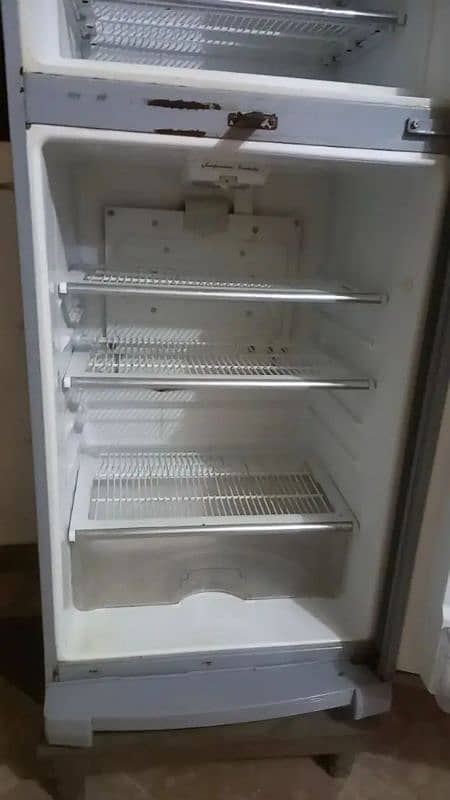 dawlance fridge 2