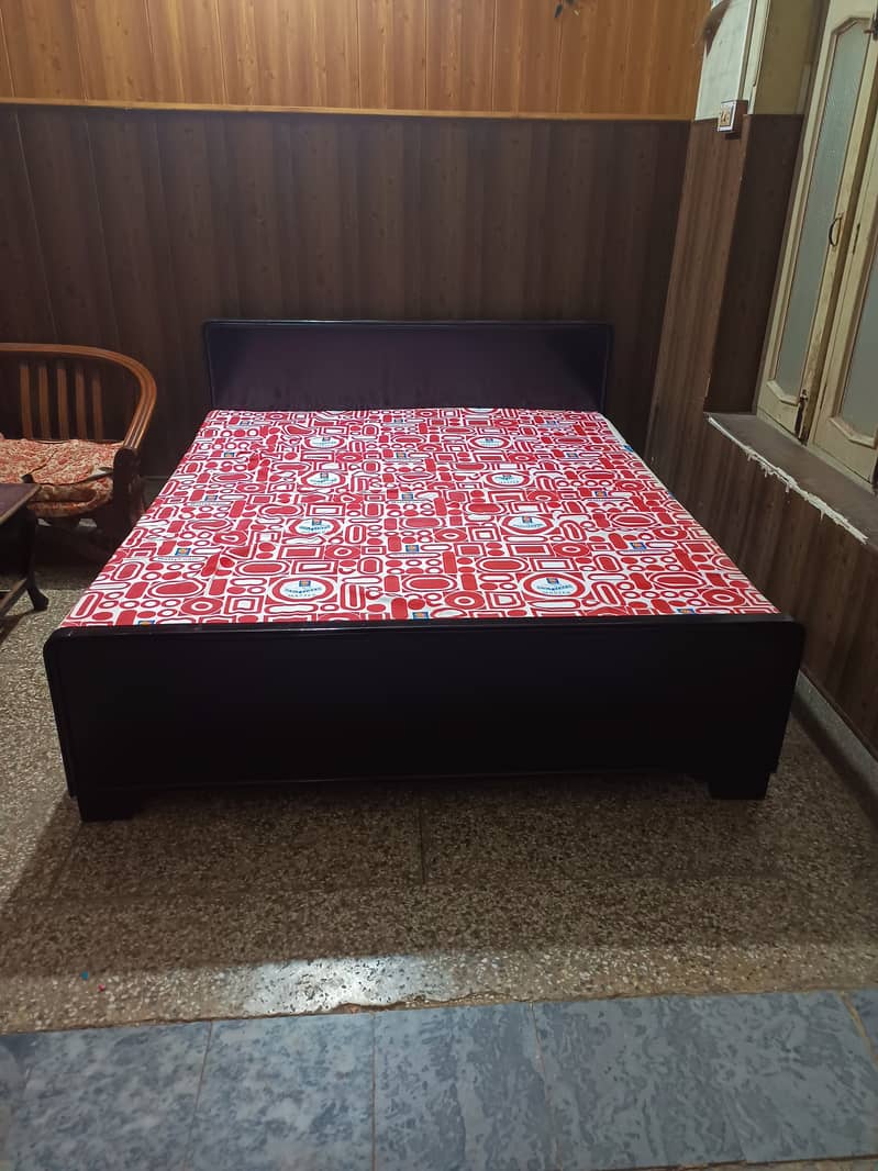 Urgent sale Pure solid bed with mattress 0