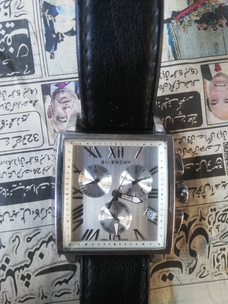 Givenchy watch 4