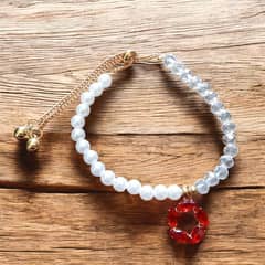 Unique White Pearl Bracelet With Elegant Crystal Beats Work Chain Brac