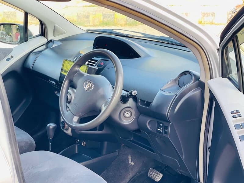 Toyota Vitz 2006 10