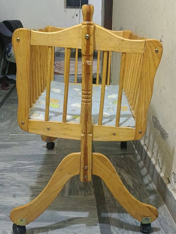 wooden babycot 0