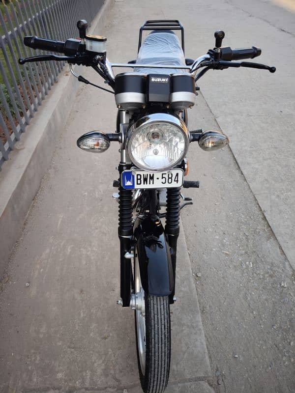 Suzuki GS 150se 16