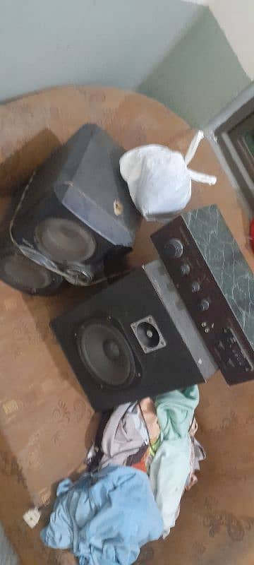 New Speakers or Amplifier 1