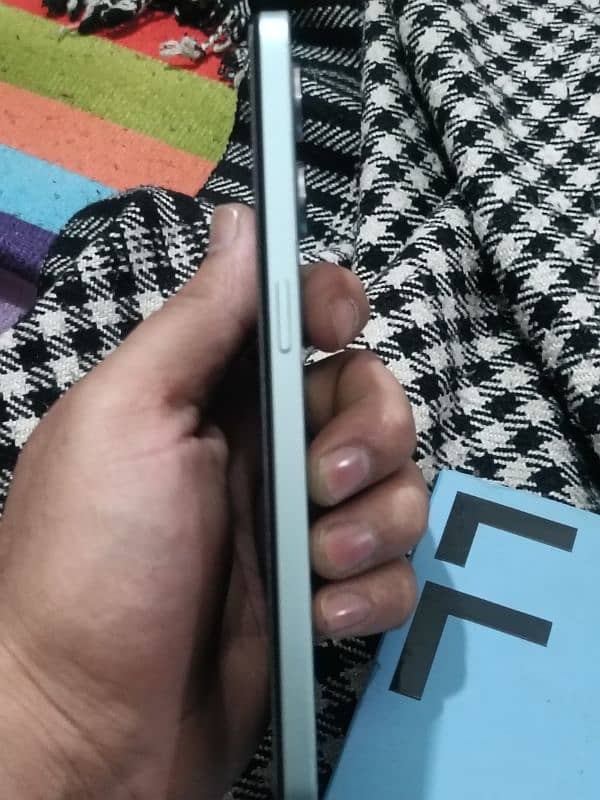 oppo f21 pro 5g far sale 2