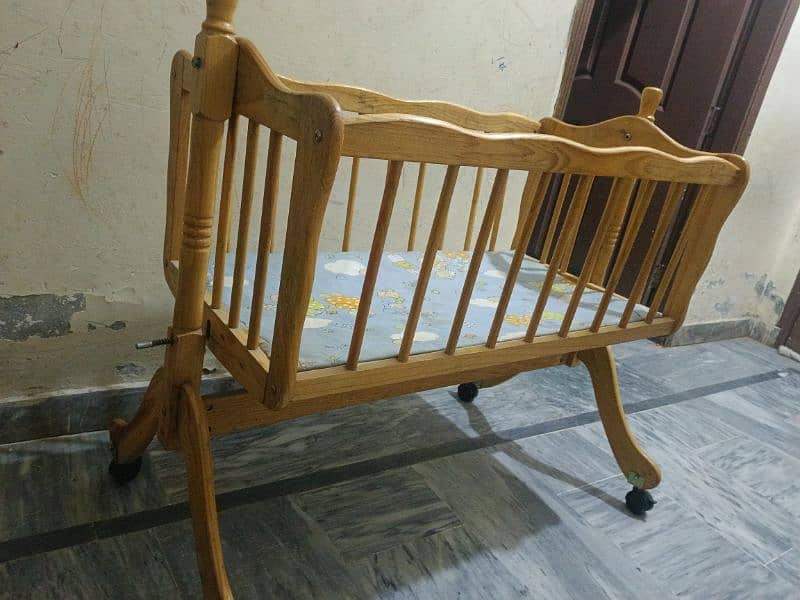 wooden babycot 2