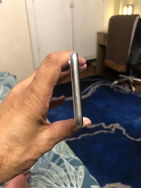 IPhone X 256GB MEMORY NON PTA 5