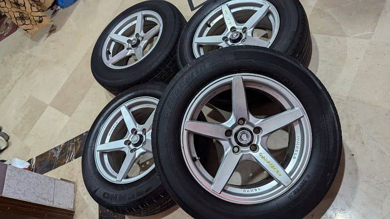 Corolla Alloyrim tyre 15 size 1