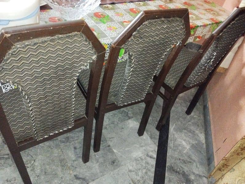 Dinning table For sale 2