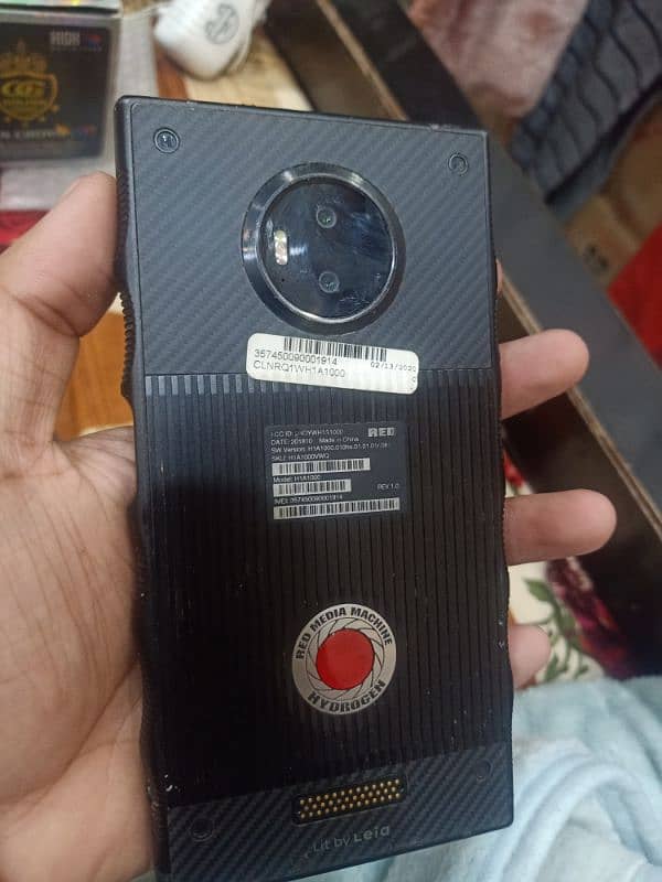 6GB Ram 128 GB Memory Red Hydrogen One Gaming Mobiles 3