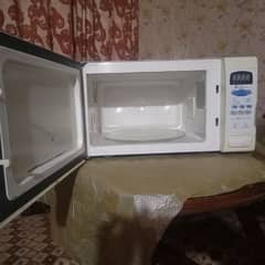 Dawlance Microwave Oven 36 Liter, full functional