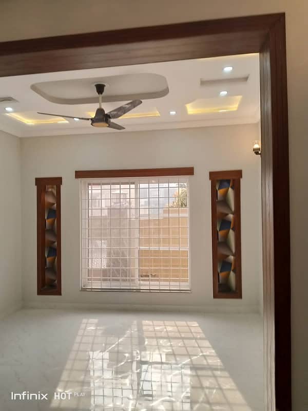 Five Marla Brand New House in Bahria Town Lahore 13