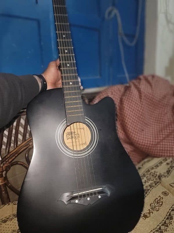 black beginer gitar 1