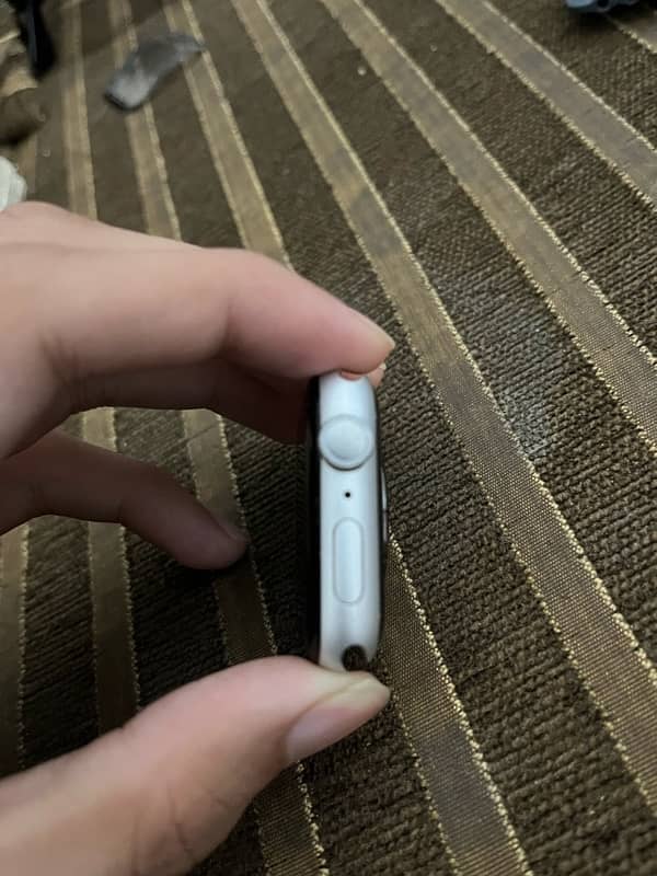 Apple Watch Series 5 (44MM) 1