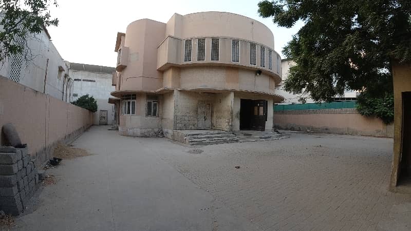 Commercial Space for Rent Location: PECHS Block 2, Tariq Road 3