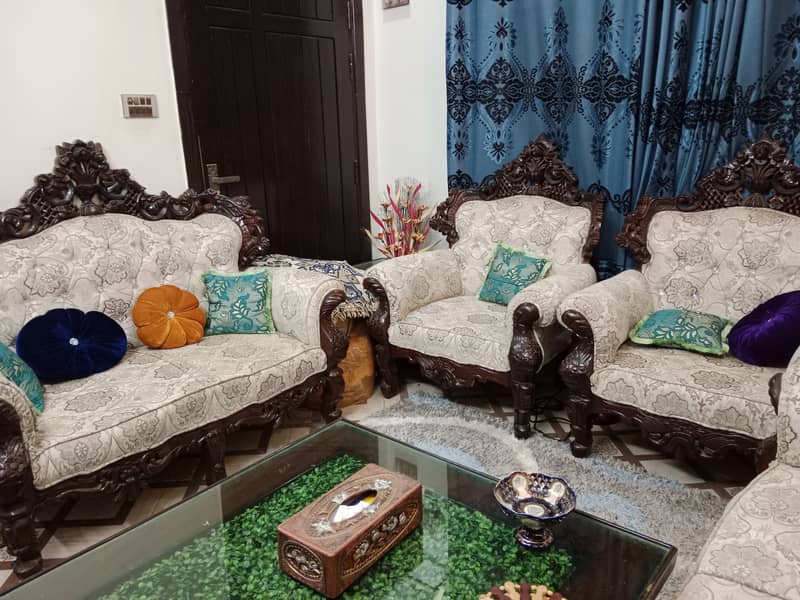 Sofa 7seater chinoti Neat condition 2