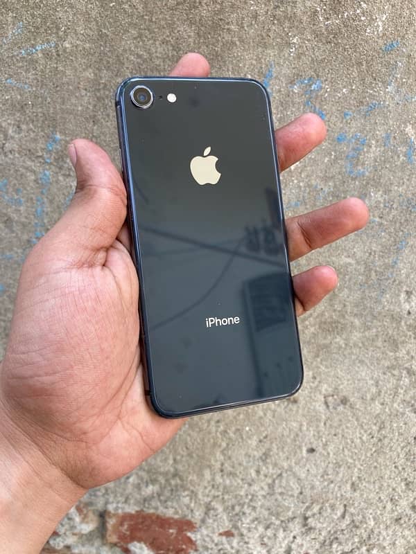 iphone 8  nonpta scom sim and onic sim working  good berttery  timing 0