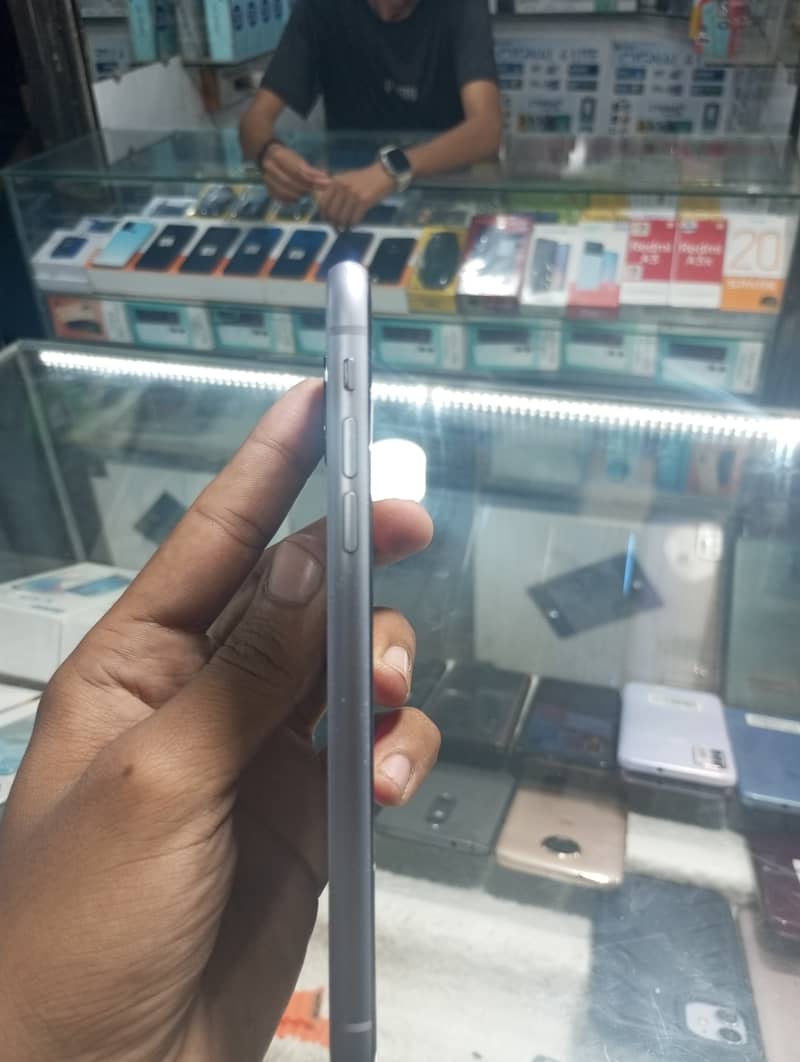 IPHONE 11 jv(64GB) NON PTA 2