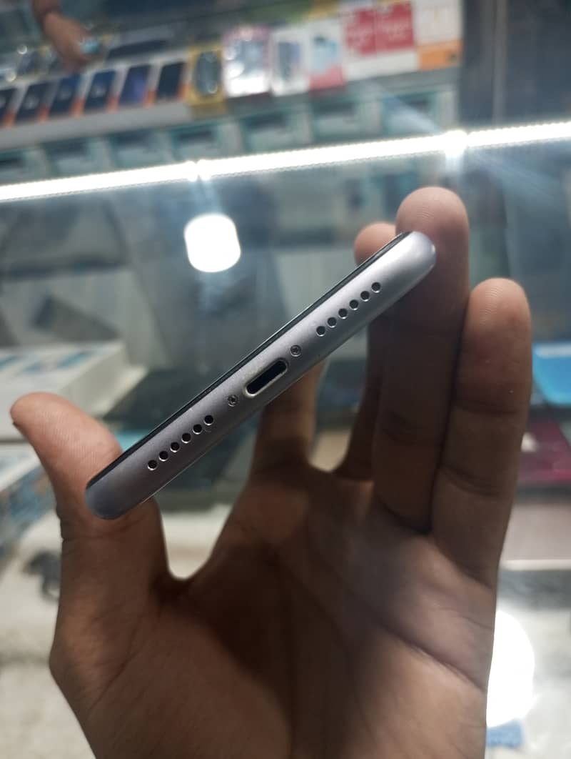 IPHONE 11 jv(64GB) NON PTA 3