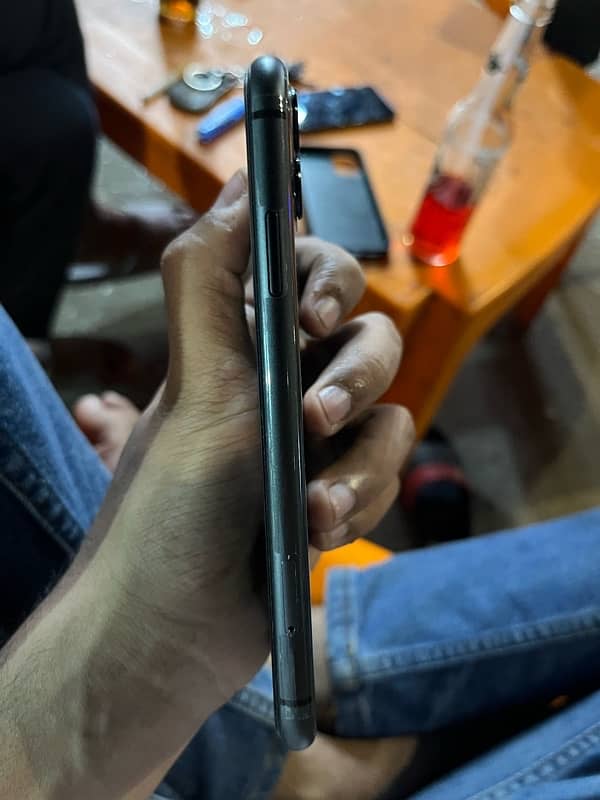 iPhone 11 factory unlock 64gb 3