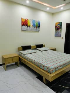 Wooden bed set Sheesham Taali