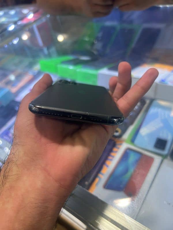 iPhone11 pro max whatsapp 03343312081 1